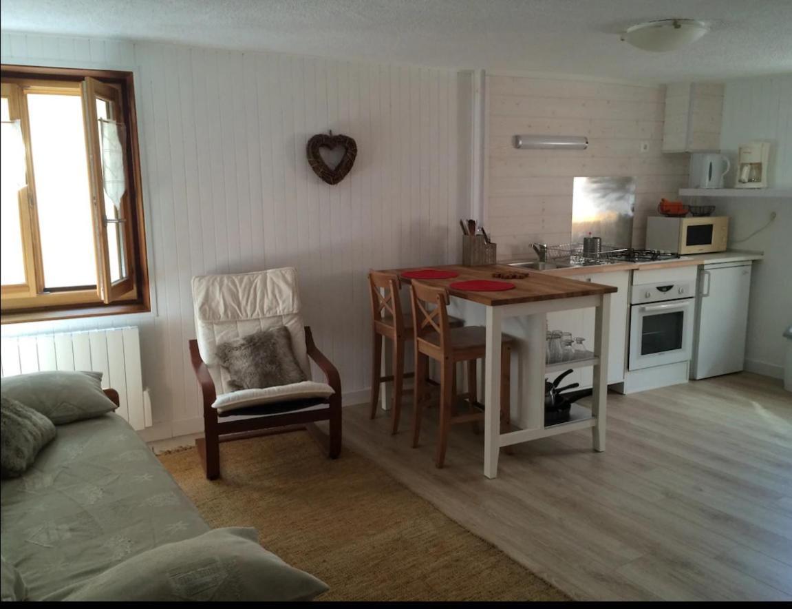 Studio Centre Village Сейак Экстерьер фото